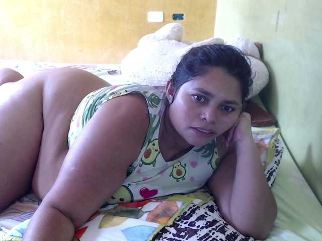mia-naughty live cam on BongaCams