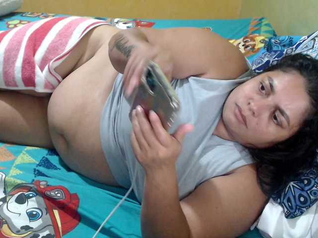 mia-naughty live webcam show