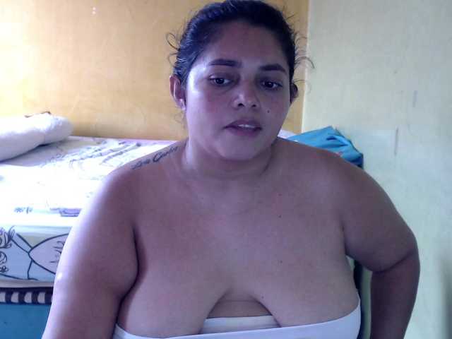 mia-naughty live cam on BongaCams
