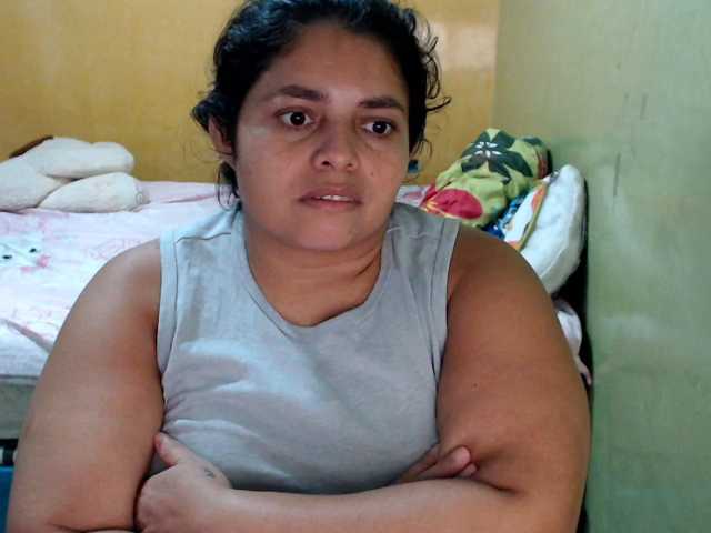 mia-naughty live cam on BongaCams