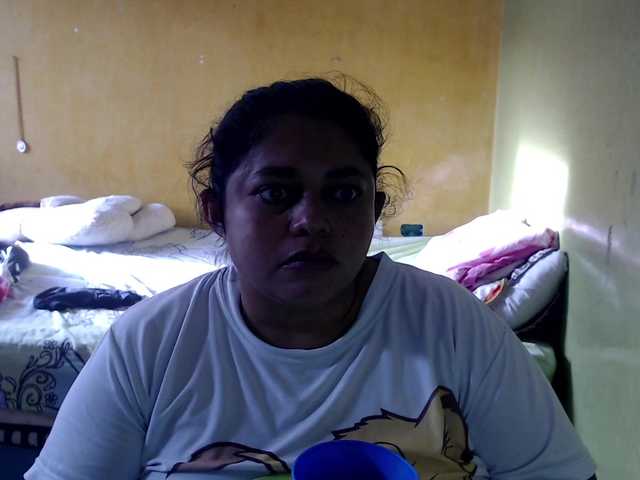 mia-naughty live cam on BongaCams