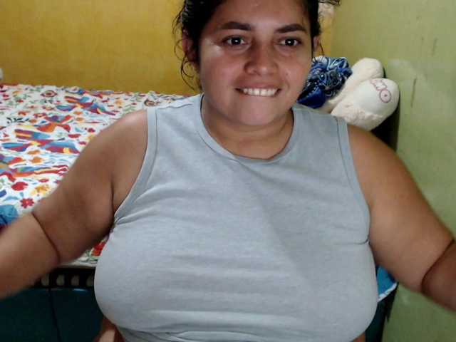 mia-naughty live cam on BongaCams
