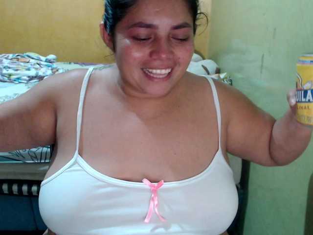 mia-naughty live cam on BongaCams