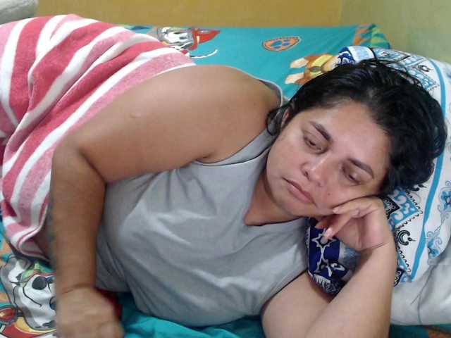 mia-naughty live webcam show