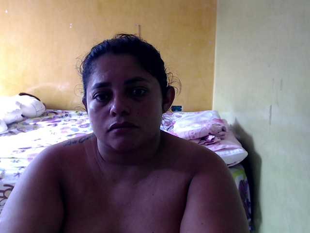 mia-naughty live cam on BongaCams