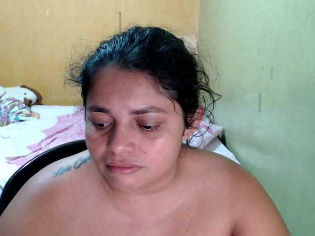 mia-naughty live cam on BongaCams
