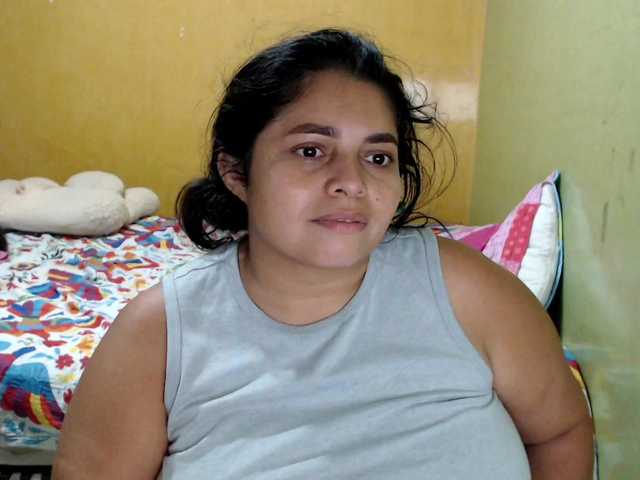 mia-naughty live webcam show
