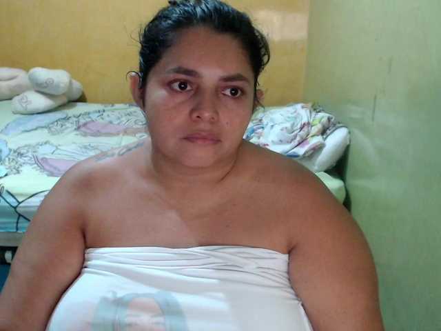 mia-naughty live cam on BongaCams