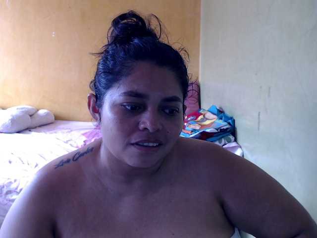 mia-naughty live cam on BongaCams