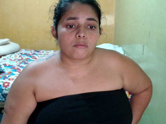 mia-naughty live cam on BongaCams