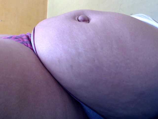 mia-naughty live cam on BongaCams