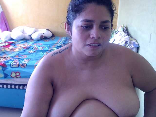 mia-naughty live cam on BongaCams