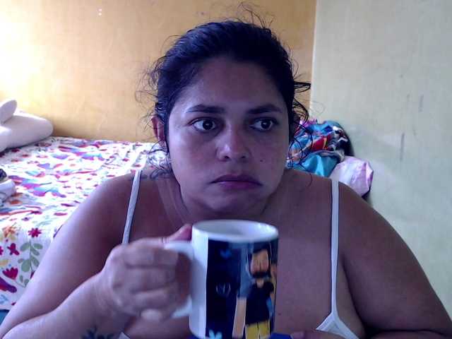 mia-naughty live cam on BongaCams