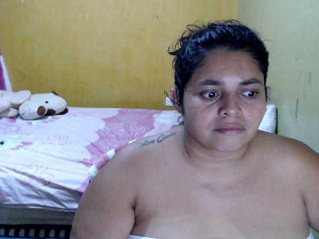 mia-naughty live cam on BongaCams