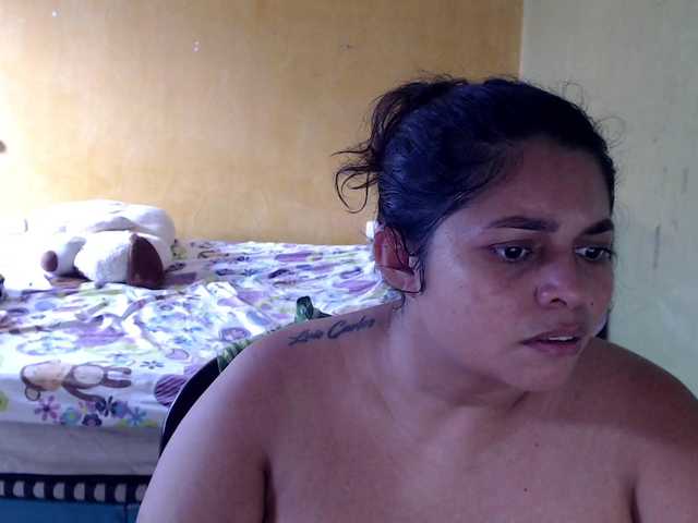 mia-naughty live cam on BongaCams