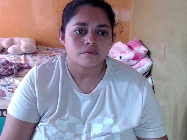 mia-naughty live cam on BongaCams