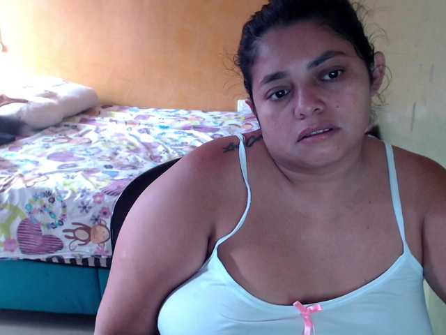 mia-naughty live cam on BongaCams