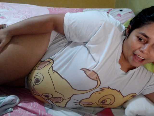 mia-naughty, en directo ahora en BongaCams