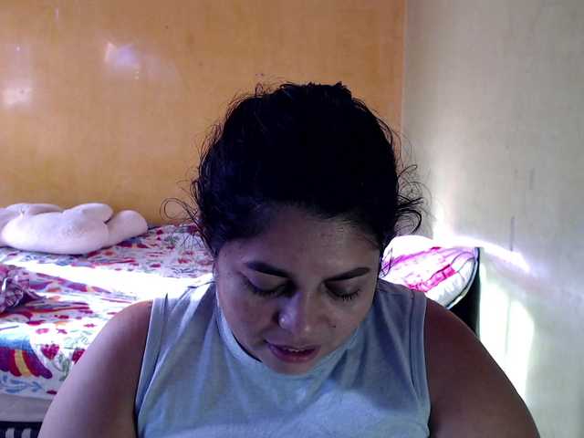 mia-naughty live webcam show