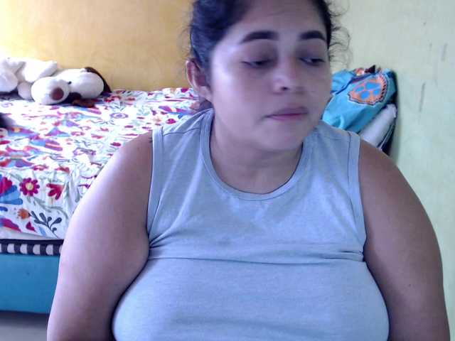 mia-naughty live cam on BongaCams