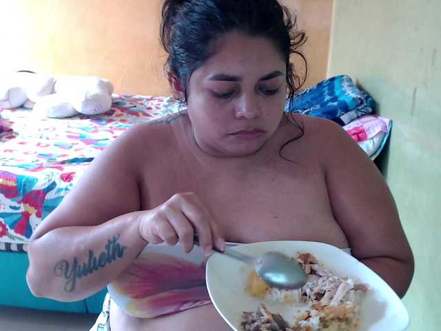 mia-naughty live cam on BongaCams