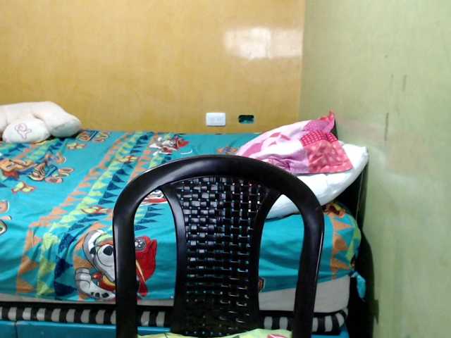 mia-naughty live cam on BongaCams