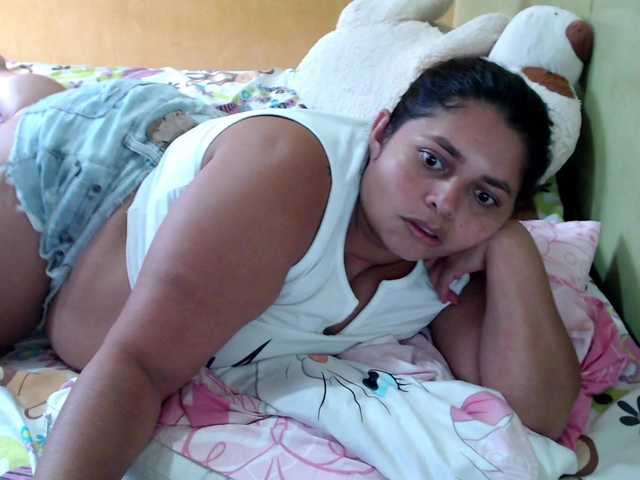 mia-naughty live cam on BongaCams