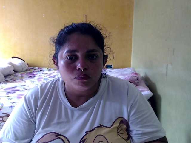 mia-naughty live cam on BongaCams