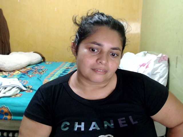 mia-naughty live cam on BongaCams