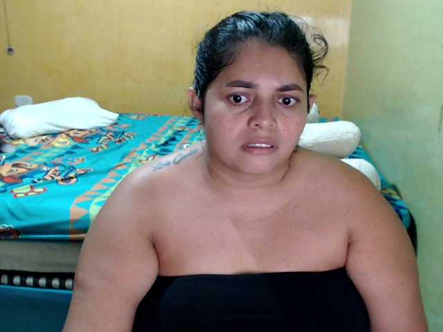 mia-naughty live webcam show