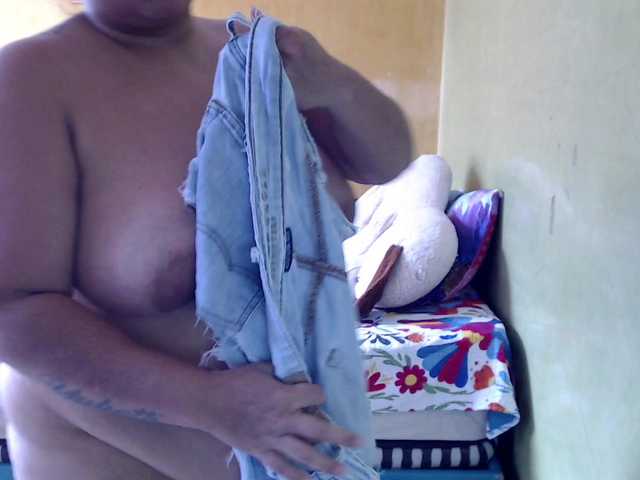 mia-naughty live webcam show