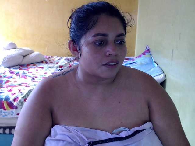 mia-naughty live webcam show