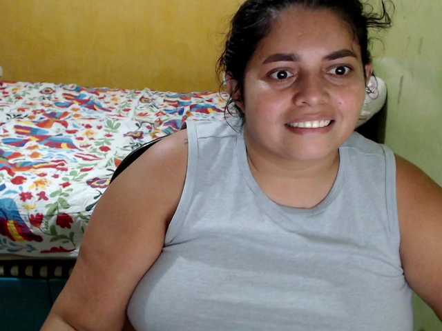 mia-naughty live webcam show