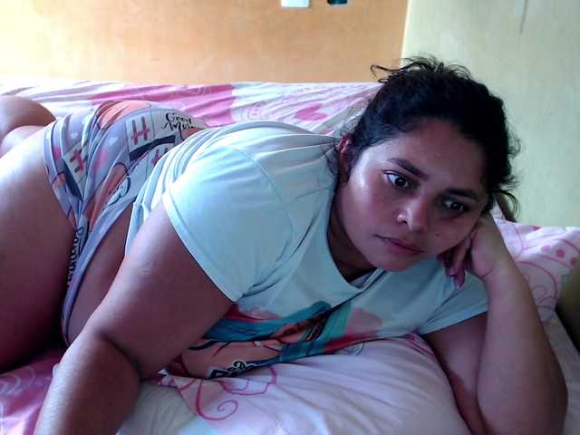 mia-naughty live cam on BongaCams
