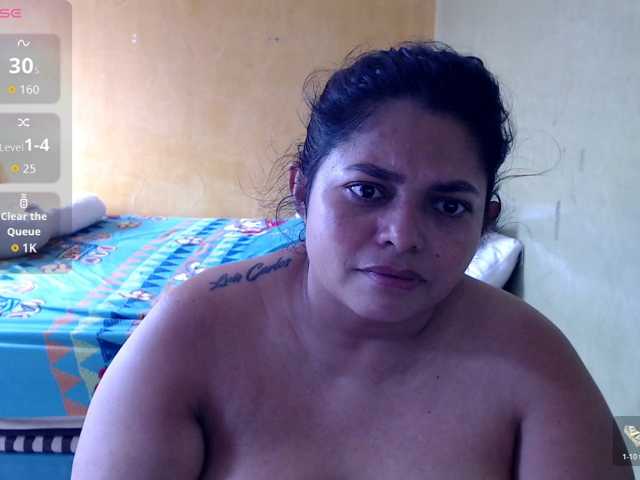 mia-naughty live cam on BongaCams