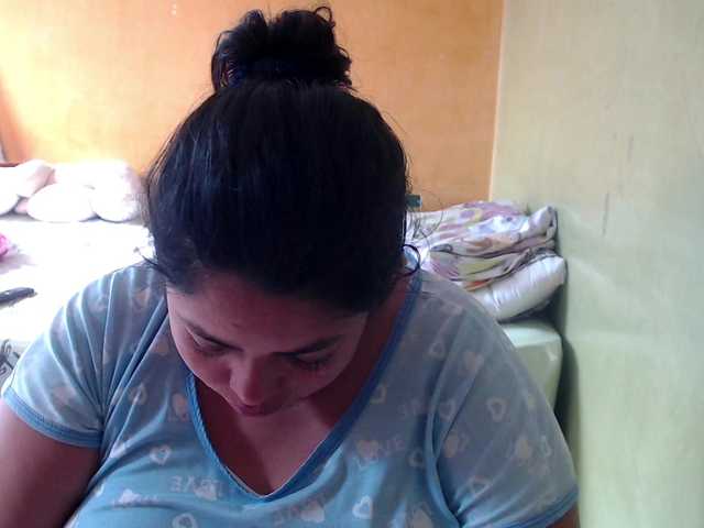 mia-naughty live cam on BongaCams