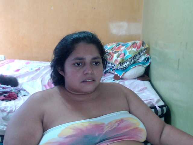 mia-naughty live cam on BongaCams