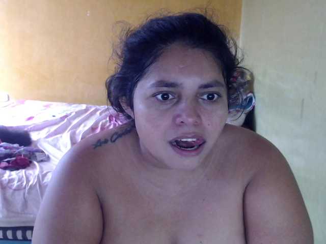 mia-naughty live cam on BongaCams