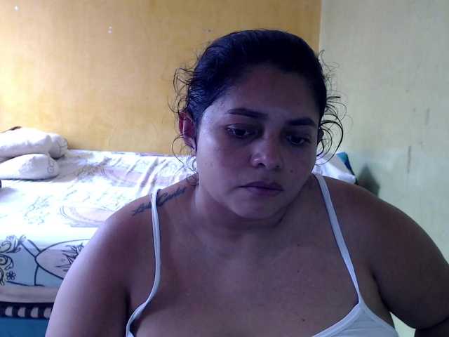 mia-naughty live cam on BongaCams