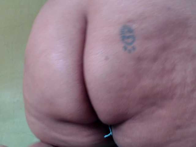 mia-naughty live cam on BongaCams