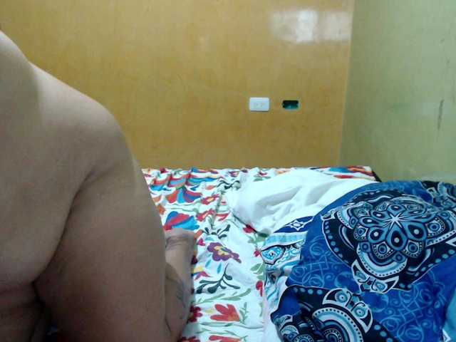 mia-naughty live webcam show