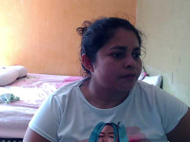 mia-naughty live cam on BongaCams