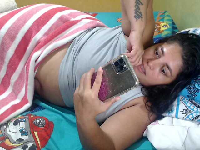 mia-naughty live webcam show