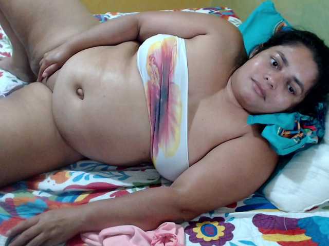 mia-naughty live cam on BongaCams