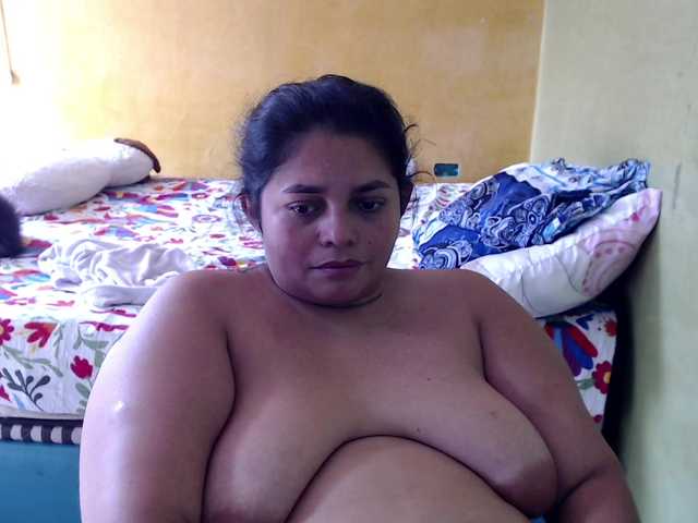 mia-naughty live webcam show