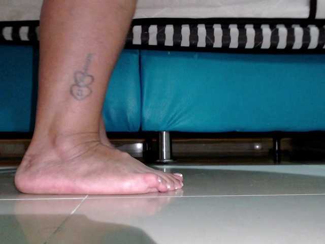 mia-naughty live cam on BongaCams