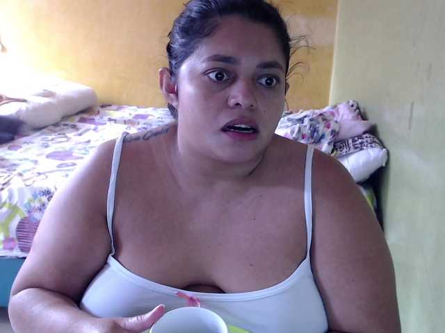 mia-naughty live cam on BongaCams