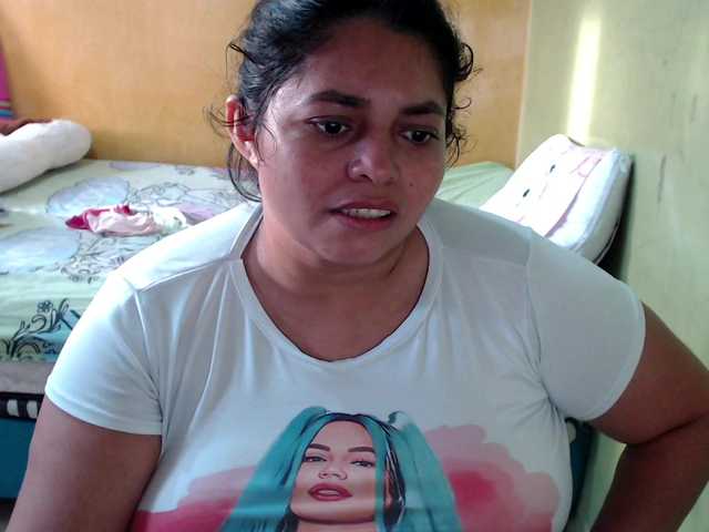 mia-naughty webcam