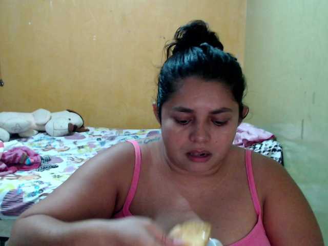 mia-naughty live cam on BongaCams