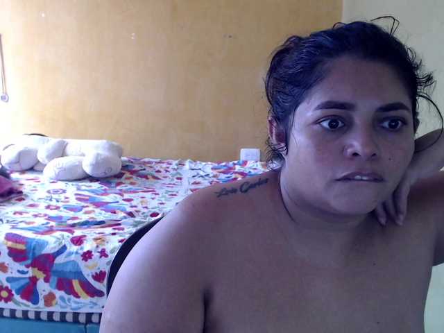 mia-naughty live cam on BongaCams